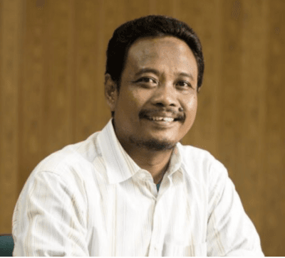 Dr. Tjhaja Muhandri